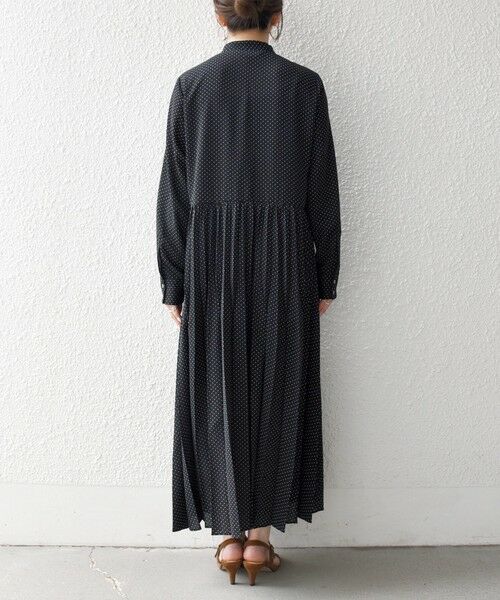 SHIPS / シップス ロング・マキシ丈ワンピース | 《予約》SHIPS any:〈手洗い可能〉ドット バンドカラー プリーツ ロング ワンピース | 詳細11