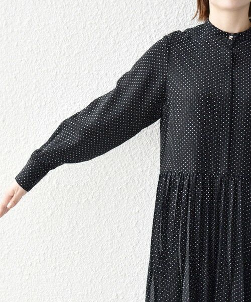 SHIPS / シップス ロング・マキシ丈ワンピース | 《予約》SHIPS any:〈手洗い可能〉ドット バンドカラー プリーツ ロング ワンピース | 詳細12