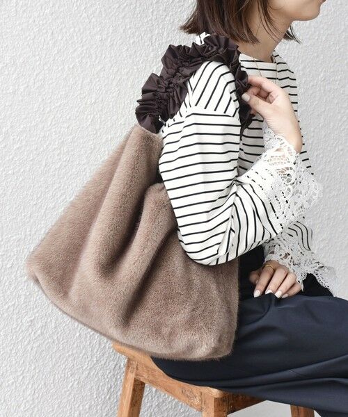 SHIPS / シップス トートバッグ | 《予約》フリルハンドル ファー トートバッグ◆（カーキ）