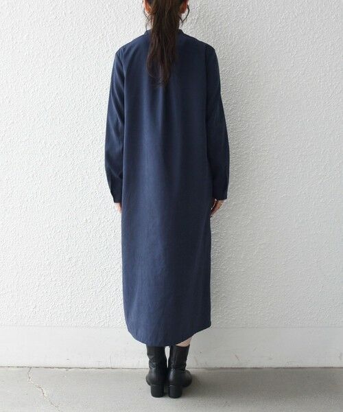 SHIPS / シップス ロング・マキシ丈ワンピース | 《予約》SHIPS any:〈洗濯機可能〉ピーチスキン フリル バンドカラー シャツ ワンピース | 詳細26
