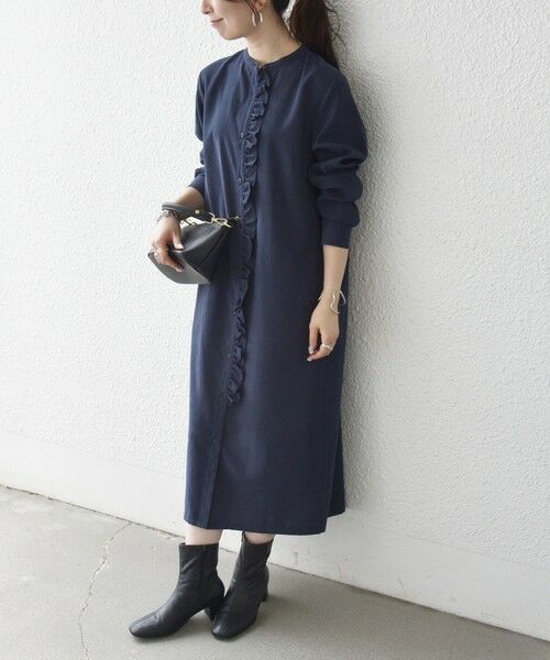 SHIPS / シップス ロング・マキシ丈ワンピース | 《予約》SHIPS any:〈洗濯機可能〉ピーチスキン フリル バンドカラー シャツ ワンピース（ネイビー）