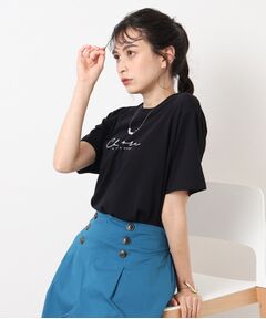 大人の華奢ロゴ　シンプルTシャツ