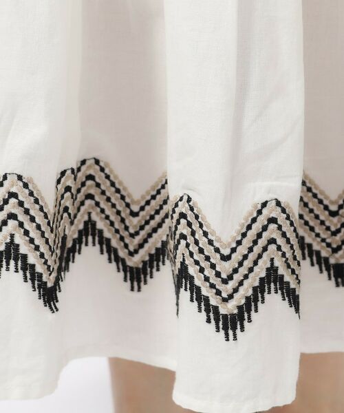 SHOO・LA・RUE / シューラルー ロング・マキシ丈スカート | ふわっと揺れる インド綿 ティアード刺繍スカート | 詳細4