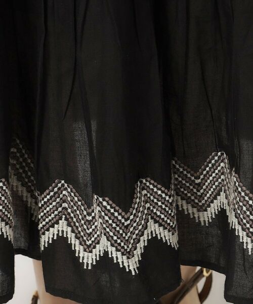 SHOO・LA・RUE / シューラルー ロング・マキシ丈スカート | ふわっと揺れる インド綿 ティアード刺繍スカート | 詳細8