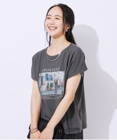 着るだけで旬な着こなしに フロントチュール重ねプリントTシャツ