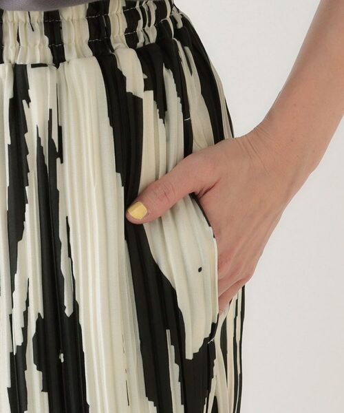 SHOO・LA・RUE / シューラルー ショート・ハーフ・半端丈パンツ | 【S-LL】柄プリーツ イージーワイドパンツ | 詳細17