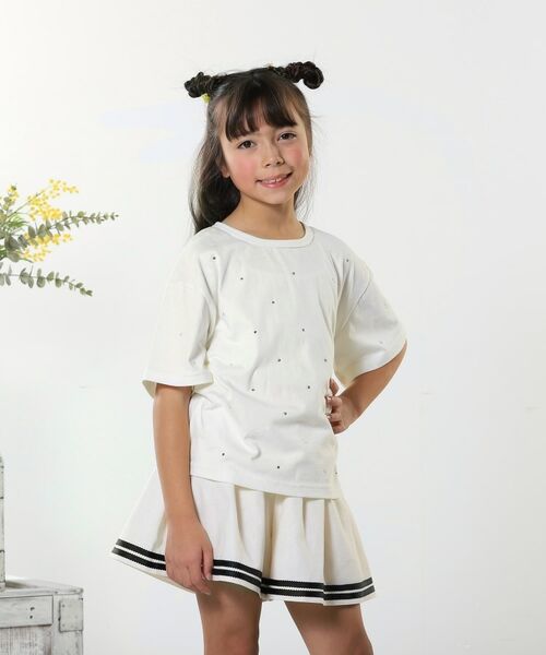 SHOO・LA・RUE/シューラルー 【100-150cm】キラキラワイドTシャツ アイボリー(004) 10(100cm) SHOO・LA・RUE/シューラルー 【100-150cm】キラキラワイドTシャツ アイボリー(004) 10(100cm)