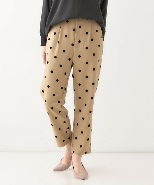 SHOO・LA・RUE / シューラルー パンツ | 【S-LL】華やかさ引き立つ フロッキードット柄 テーパードパンツ | 詳細1