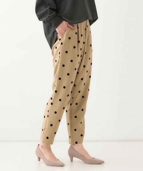 SHOO・LA・RUE / シューラルー パンツ | 【S-LL】華やかさ引き立つ フロッキードット柄 テーパードパンツ | 詳細2