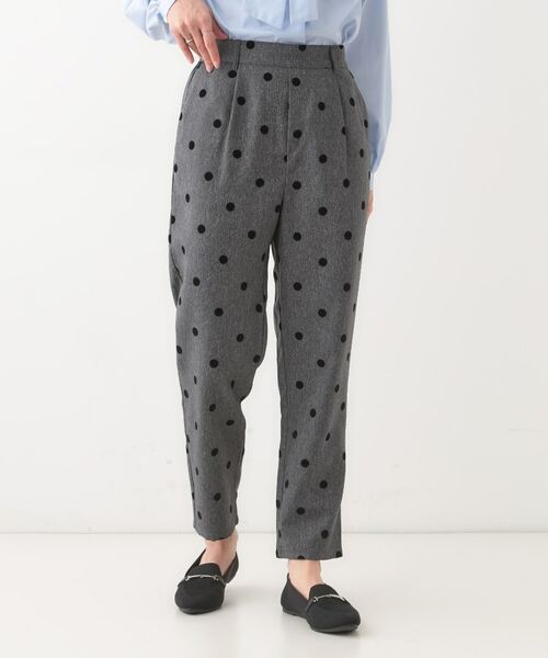 SHOO・LA・RUE / シューラルー パンツ | 【S-LL】華やかさ引き立つ フロッキードット柄 テーパードパンツ | 詳細9