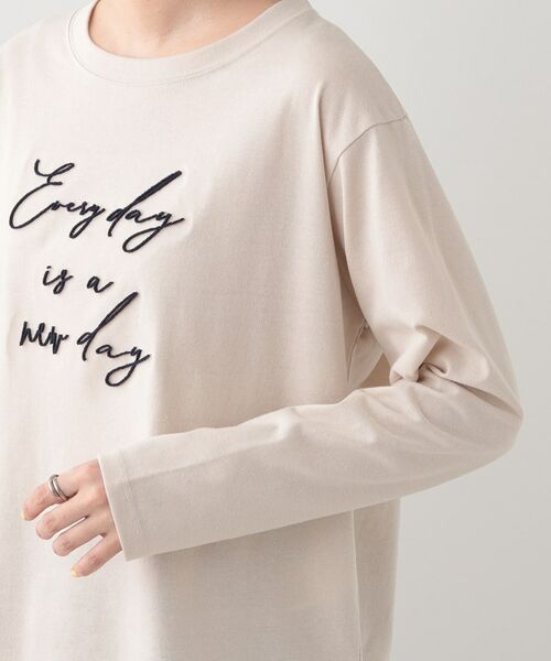 SHOO・LA・RUE / シューラルー カットソー | 【S-LL】ロゴの立体感が魅力 ブラシ刺繍ロンT | 詳細17