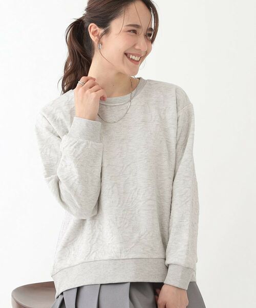 SHOO・LA・RUE/シューラルー ひとくせある凹凸がアクセント 裾カーブトップス ライトグレー(011) 04(LL) SHOO・LA・RUE/シューラルー ひとくせある凹凸がアクセント 裾カーブトップス ライトグレー(011) 04(LL)