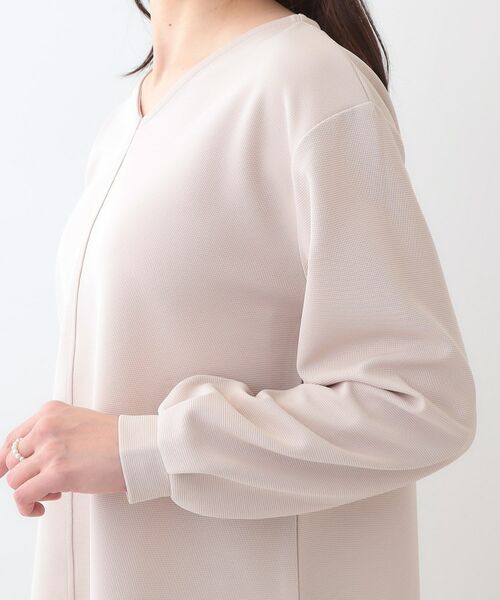 SHOO・LA・RUE / シューラルー シャツ・ブラウス | 【S-LL/2点セット】大人の上品シルエット アクセ付き Vネックトップス | 詳細21