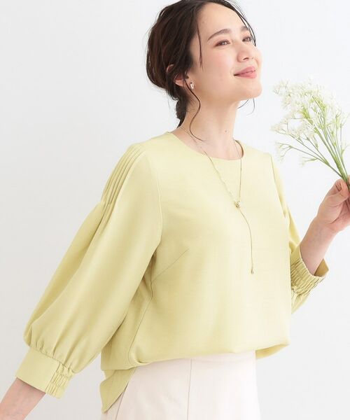 SHOO・LA・RUE/シューラルー 【洗える/S-LL/洗濯後しわになりにくい】無理せずキレイ 肩タックブラウス ライトイエロー(030) 02(M) SHOO・LA・RUE/シューラルー 【洗える/S-LL/洗濯後しわになりにくい】無理せずキレイ 肩タックブラウス ライトイエロー(030) 02(M)