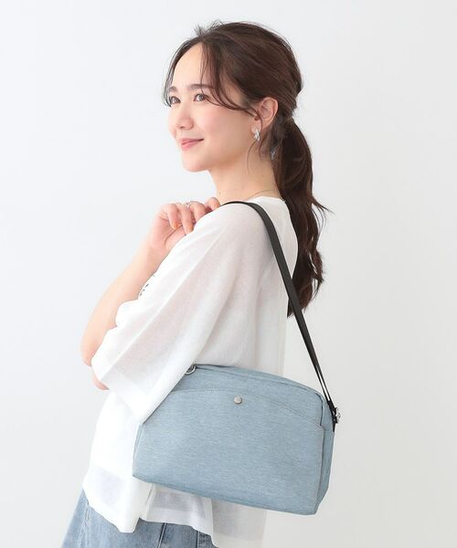 SHOO・LA・RUE/シューラルー 【撥水】フロントポケットショルダーバッグ ブルー(092) 00 SHOO・LA・RUE/シューラルー 【撥水】フロントポケットショルダーバッグ ブルー(092) 00