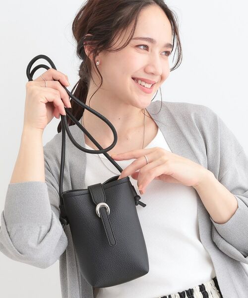 SHOO・LA・RUE/シューラルー ちょっとそこまでのお出かけに フラップミニショルダーバッグ ブラック(019) 00 SHOO・LA・RUE/シューラルー ちょっとそこまでのお出かけに フラップミニショルダーバッグ ブラック(019) 00