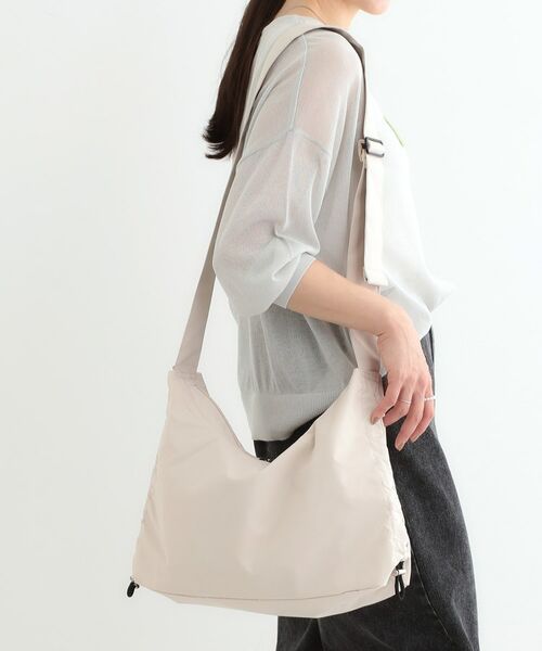 SHOO・LA・RUE/シューラルー 【撥水】サイドドロストショルダーバッグ ライトベージュ(051) 00 SHOO・LA・RUE/シューラルー 【撥水】サイドドロストショルダーバッグ ライトベージュ(051) 00