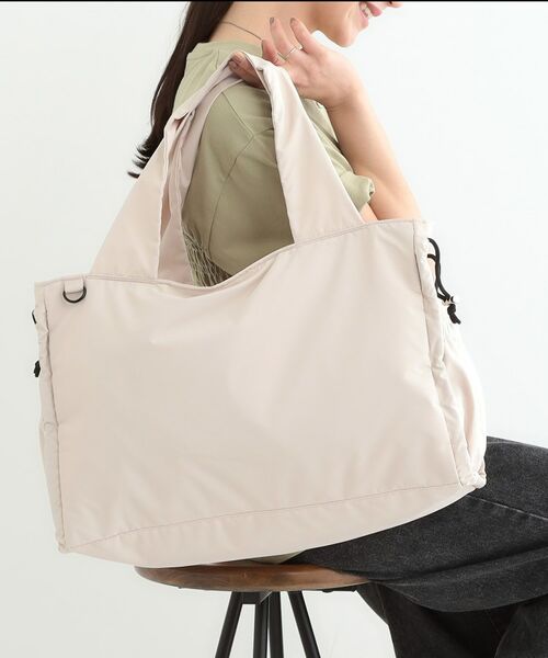 SHOO・LA・RUE/シューラルー 【撥水】サイドドロストトートバッグ ライトベージュ(051) 00 SHOO・LA・RUE/シューラルー 【撥水】サイドドロストトートバッグ ライトベージュ(051) 00