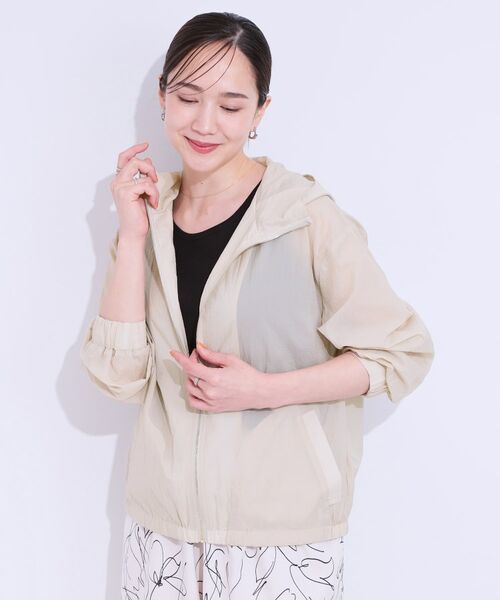SHOO・LA・RUE/シューラルー 【S-LL】程よいシアー感 大人世代の軽やかフードブルゾン ベージュ(052) 02(M) SHOO・LA・RUE/シューラルー 【S-LL】程よいシアー感 大人世代の軽やかフードブルゾン ベージュ(052) 02(M)