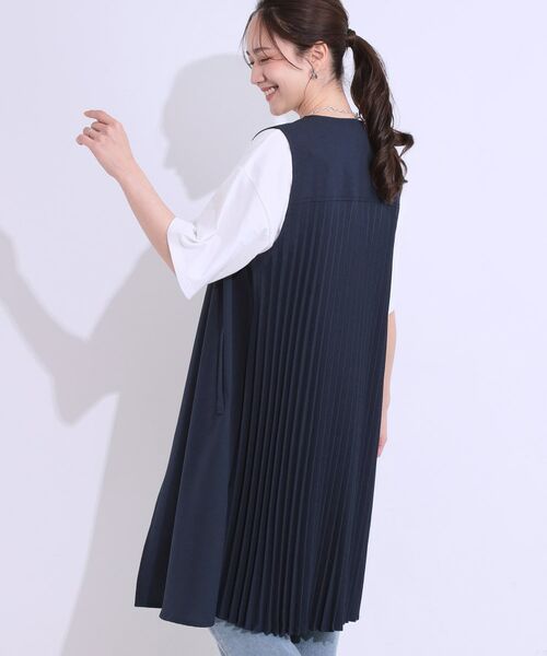 SHOO・LA・RUE/シューラルー 【S-LL/体型カバー】後ろ姿もきれい見え バックプリーツジレ ネイビー(094) 01(S) SHOO・LA・RUE/シューラルー 【S-LL/体型カバー】後ろ姿もきれい見え バックプリーツジレ ネイビー(094) 01(S)