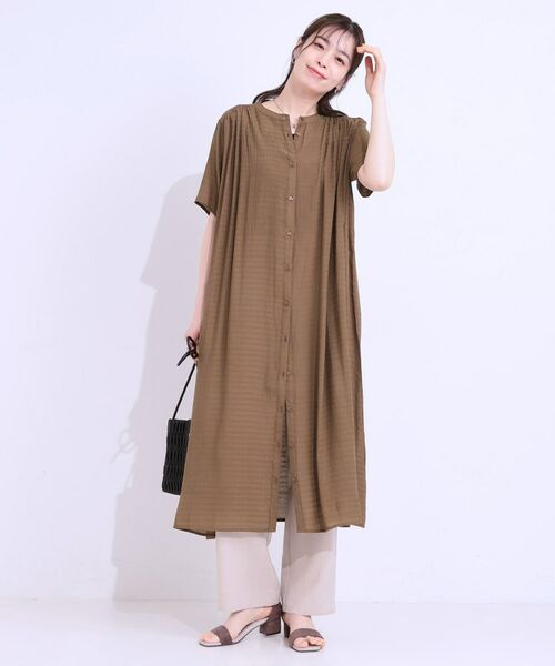 SHOO・LA・RUE / シューラルー ミニ丈・ひざ丈ワンピース | さらさら ドビーギャザー シャツワンピース | 詳細1