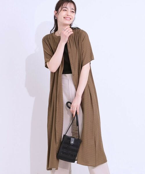 SHOO・LA・RUE / シューラルー ミニ丈・ひざ丈ワンピース | さらさら ドビーギャザー シャツワンピース(ブラウン(043))