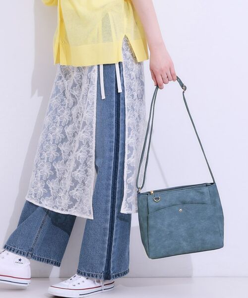 SHOO・LA・RUE/シューラルー あおりポケットショルダーバッグ ブルー(093) 00 SHOO・LA・RUE/シューラルー あおりポケットショルダーバッグ ブルー(093) 00