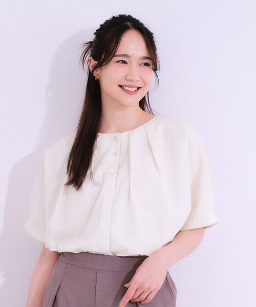 SHOO・LA・RUE / シューラルー シャツ・ブラウス | 【洗える/S-LL】大人の上品シルエット タックデザイン 5分袖ブラウス | 詳細1