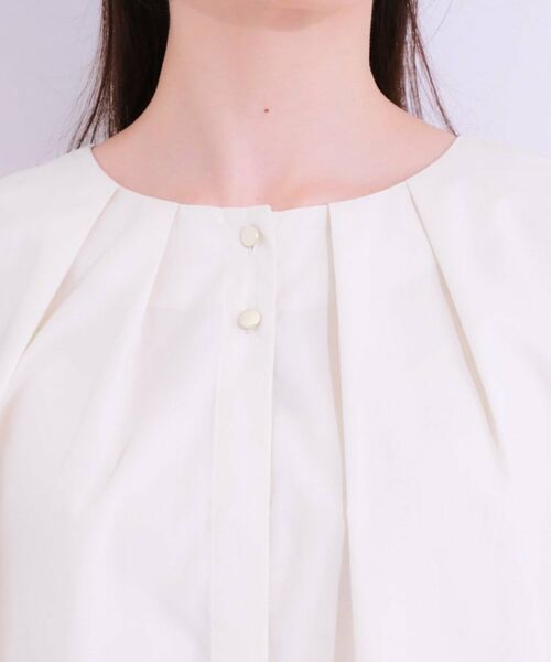 SHOO・LA・RUE / シューラルー シャツ・ブラウス | 【洗える/S-LL】大人の上品シルエット タックデザイン 5分袖ブラウス | 詳細16
