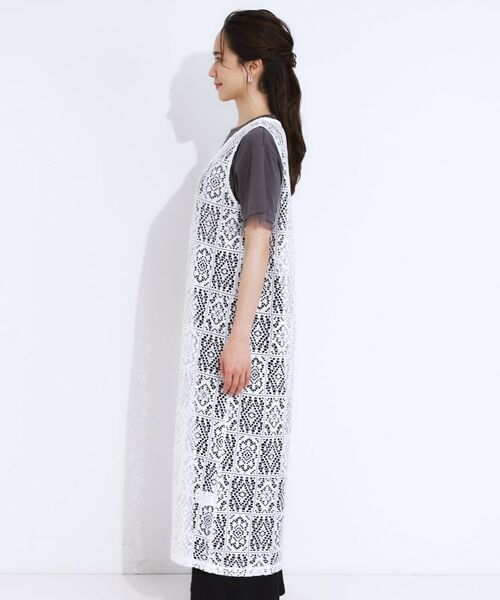 SHOO・LA・RUE / シューラルー ベスト | 【S-LL】羽織るだけでサマ見え レース風の柄が華やかなロングジレ | 詳細10