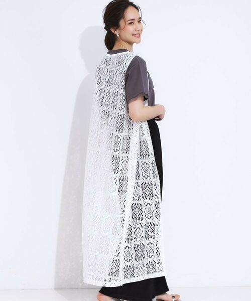 SHOO・LA・RUE / シューラルー ベスト | 【S-LL】羽織るだけでサマ見え レース風の柄が華やかなロングジレ | 詳細2