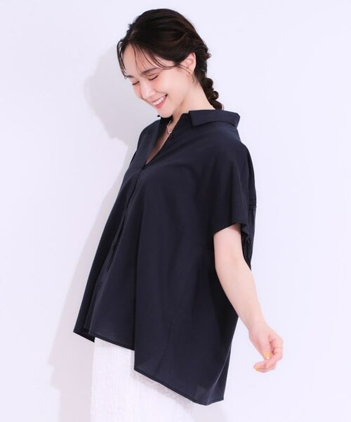 SHOO・LA・RUE / シューラルー シャツ・ブラウス | 【S-LL/ひんやり】後ろ姿も抜かりなく インせず着られる バックギャザーシャツ | 詳細10