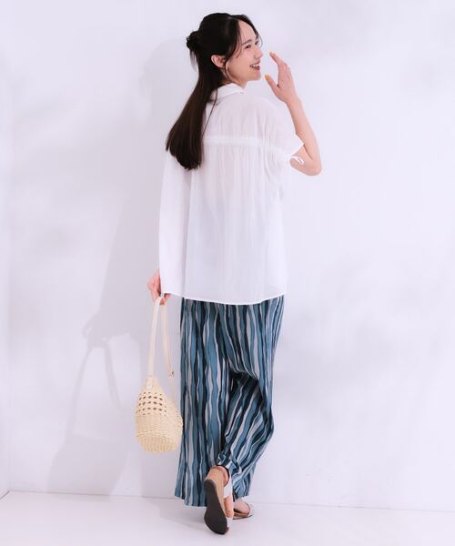 SHOO・LA・RUE / シューラルー シャツ・ブラウス | 【S-LL/ひんやり】後ろ姿も抜かりなく インせず着られる バックギャザーシャツ | 詳細23