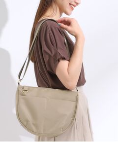 SHOO・LA・RUE / シューラルー ショルダーバッグ | 【撥水】フロントポケットハーフムーンショルダーバッグ