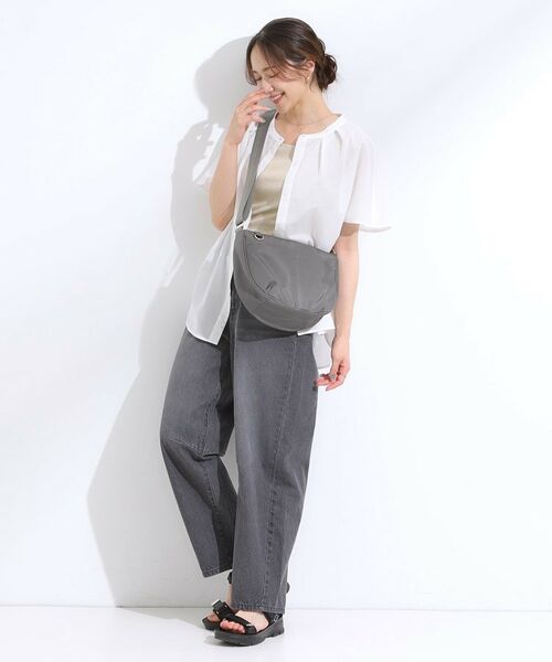 SHOO・LA・RUE / シューラルー ショルダーバッグ | 【撥水】フロントポケットハーフムーンショルダーバッグ | 詳細4