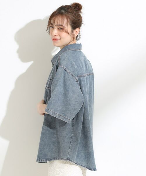 SHOO・LA・RUE / シューラルー シャツ・ブラウス | 【S-LL】こなれ感ある着こなしに ケミカルウォッシュ5分袖デニムシャツ | 詳細10