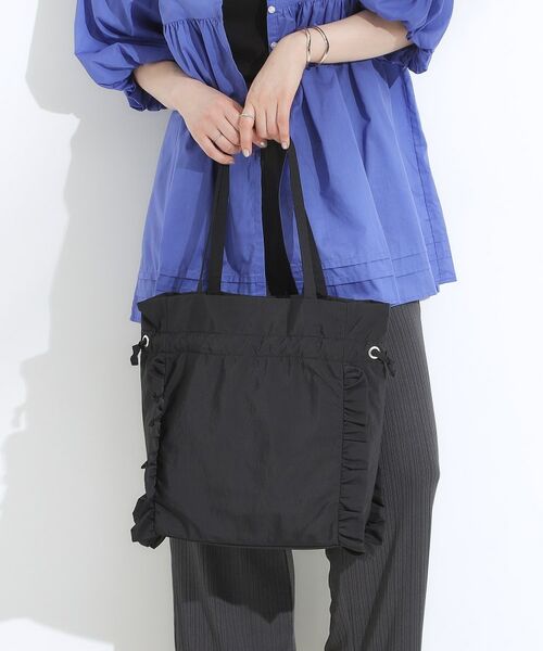 SHOO・LA・RUE / シューラルー トートバッグ | 【撥水/A4】大人も持てる フリル巾着トートバッグ | 詳細1