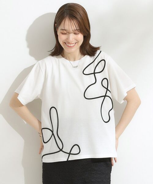 SHOO・LA・RUE / シューラルー Tシャツ | 【S-LL】コーデの主役になる コード刺繍デザインＴシャツ | 詳細1