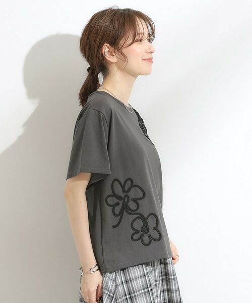 SHOO・LA・RUE / シューラルー Tシャツ | 【S-LL】コーデの主役になる コード刺繍デザインＴシャツ | 詳細6