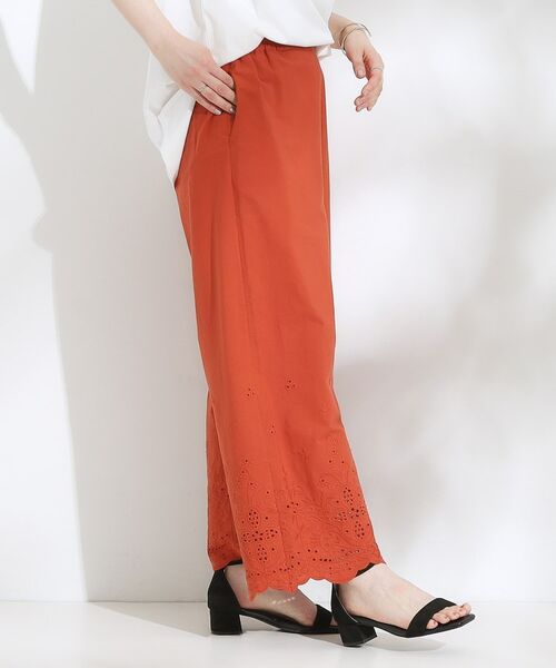 SHOO・LA・RUE / シューラルー パンツ | 【S-LL】華やかさをプラスする 裾刺繍ストレートパンツ | 詳細10