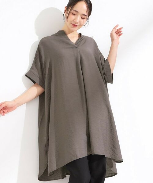 SHOO・LA・RUE/シューラルー 【S-LL/ひんやり】涼しく楽に体型カバー ゆったりスキッパー半袖チュニック チャコールグレー(014) 03(L) SHOO・LA・RUE/シューラルー 【S-LL/ひんやり】涼しく楽に体型カバー ゆったりスキッパー半袖チュニック チャコールグレー(014) 03(L)