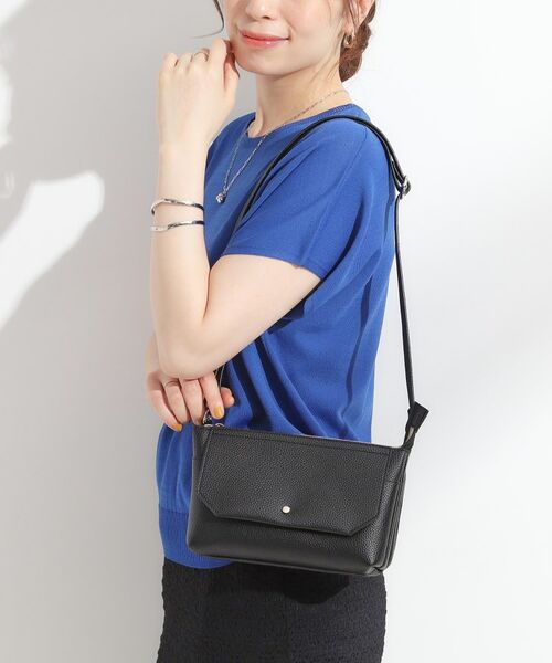 SHOO・LA・RUE / シューラルー ショルダーバッグ | 【軽量】ふわっと軽いフラップショルダーバッグ(ブラック(019))