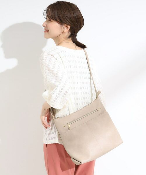 SHOO・LA・RUE / シューラルー ショルダーバッグ | 【デイリー使いに】フロント2ポケット ショルダーバッグ(ベージュ(052))