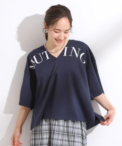 SHOO・LA・RUE / シューラルー カットソー | 【洗える】Vネックですっきり見え ロゴトップス | 詳細5