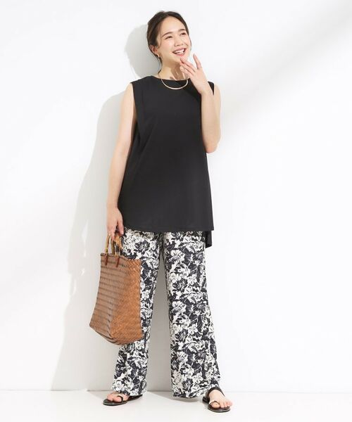 SHOO・LA・RUE / シューラルー チュニック | 【汗ジミ軽減/ひんやり/UV】大人のヘルシーな着こなしに タックノースリーブチュニック | 詳細7