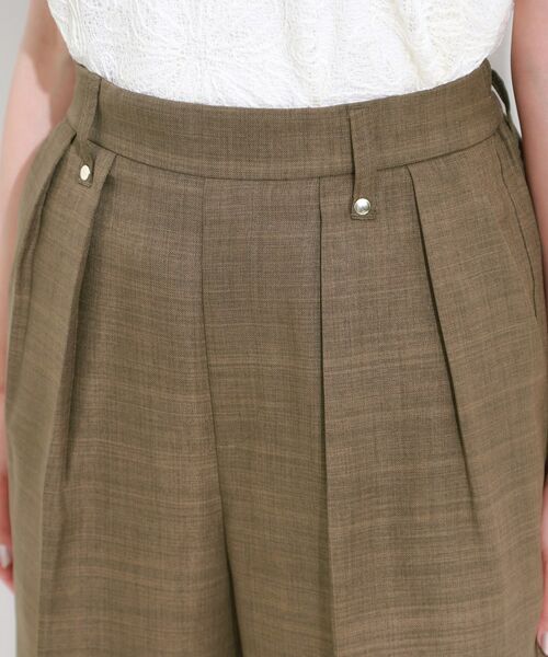SHOO・LA・RUE / シューラルー パンツ | 【S-LL/洗濯後しわになりにくい】ゴールドパーツできれい見え 麻調タックワイドパンツ | 詳細15