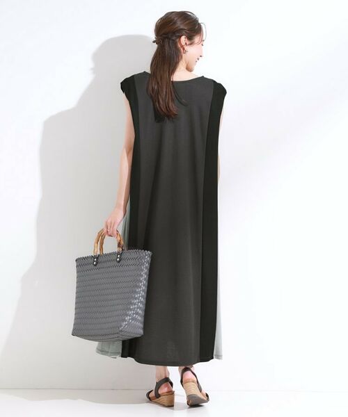 SHOO・LA・RUE / シューラルー ロング・マキシ丈ワンピース | 【S-LL/ひんやり】全身すっきり見えが楽に叶う サイド切替 バイカラーAラインワンピース | 詳細3