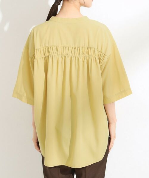 SHOO・LA・RUE / シューラルー シャツ・ブラウス | 【S-LL/洗濯後しわになりにくい】バックギャザーがアクセント スッキパーブラウス | 詳細18