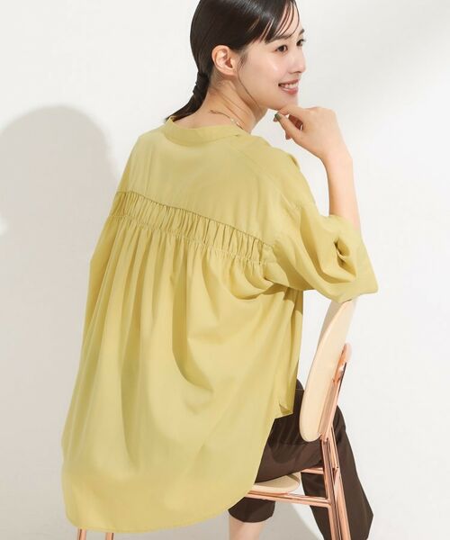 SHOO・LA・RUE / シューラルー シャツ・ブラウス | 【S-LL/洗濯後しわになりにくい】バックギャザーがアクセント スッキパーブラウス(イエロー(031))