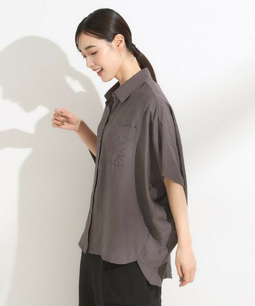 SHOO・LA・RUE / シューラルー シャツ・ブラウス | 【洗える/S-LL/5分袖】季節の変わり目に さらさらドレープシャツ | 詳細2